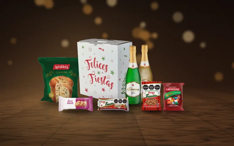 Caja navideña N°2: Sidra, ananá fizz, pan dulce Nevares y confitería Lheritier.