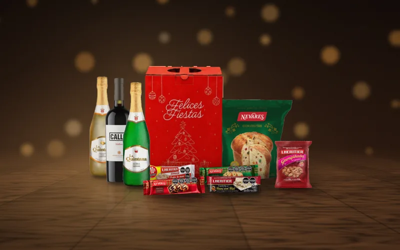 Caja navideña N°3: Callia Malbec, sidra, ananá fizz y panificados Nevares.